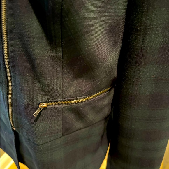 NWOT Cabi Tartan Jacket. Size 14. Green/blue tartan plaid. - Picture 6 of 10